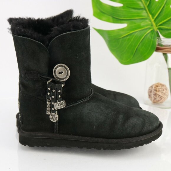 Ugg Womens Azalea Boot Size 6 Black Suede Shearling Sherpa Charms Short Bootie - Picture 4 of 11